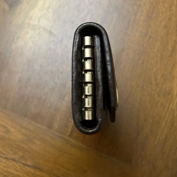 Authentic Gucci Monogram Key Holder - Picture 4 of 6